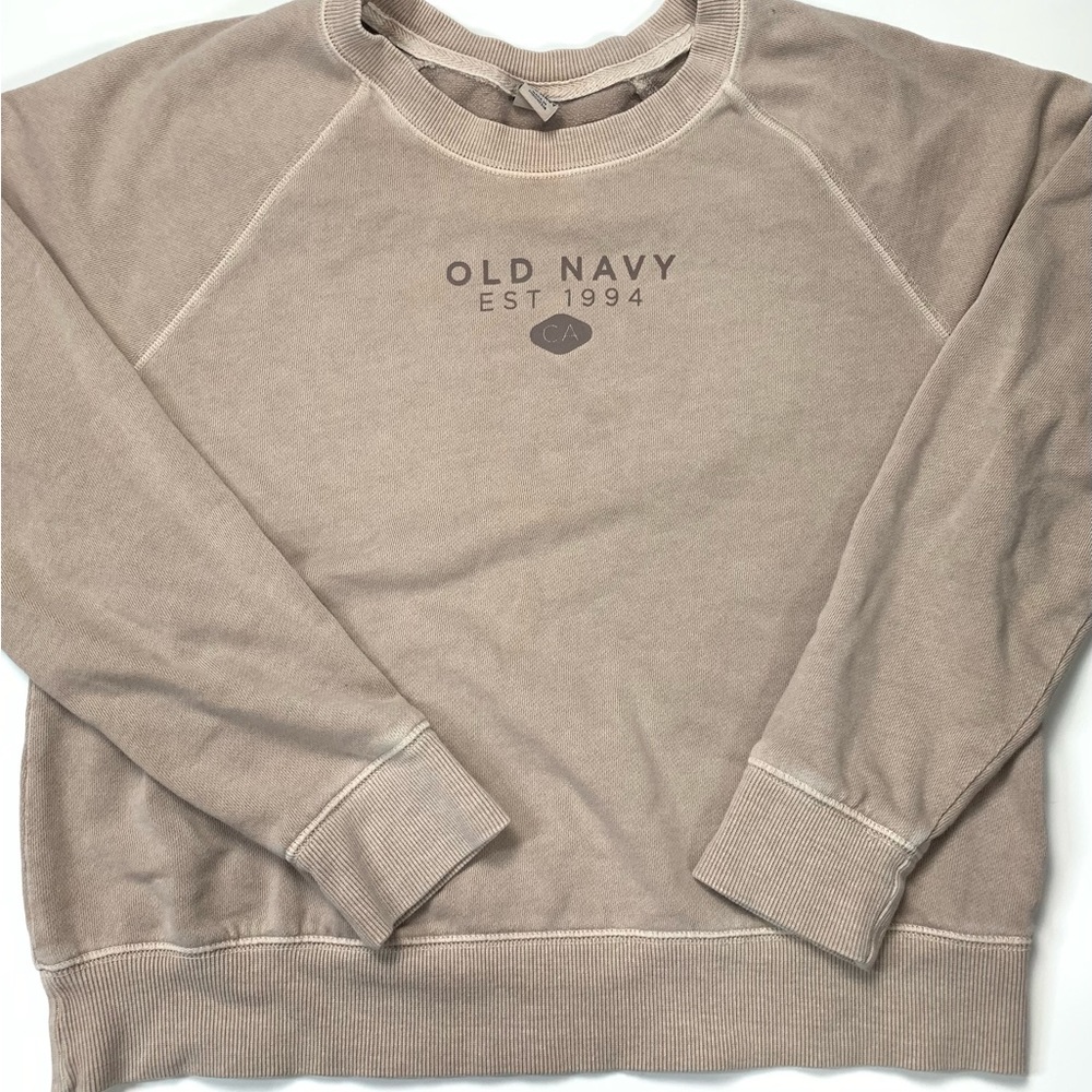 Old navy crewneck sweater